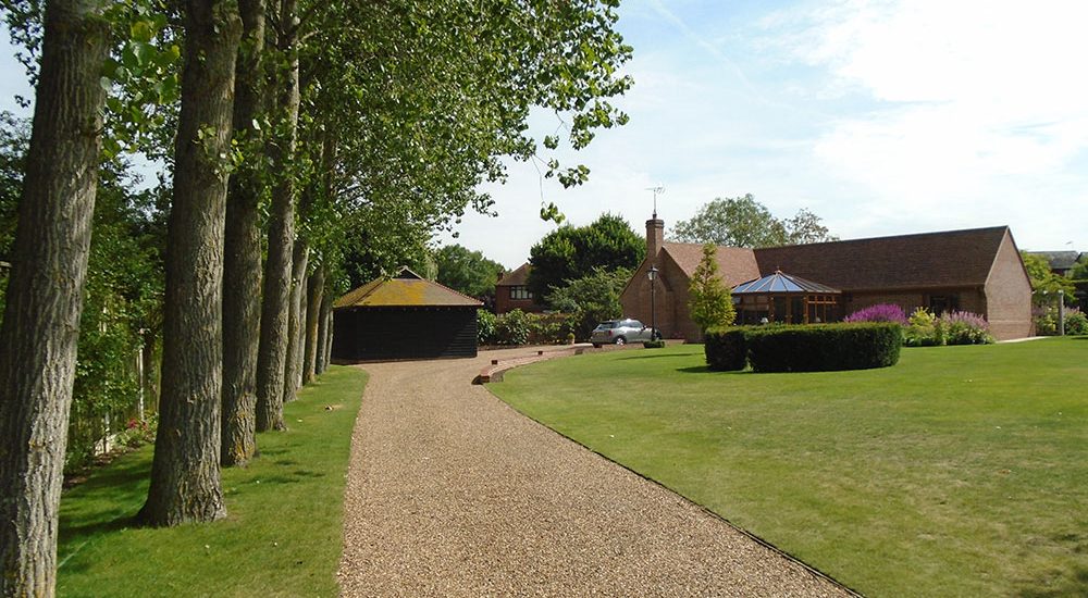Driveway leading up to the detached annexe